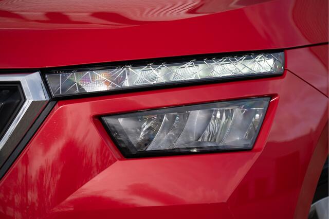 Skoda Kamiq 1.0 TSI Clever | Trekhaak | Navi by App | Stoelverw. | 4season | 16"