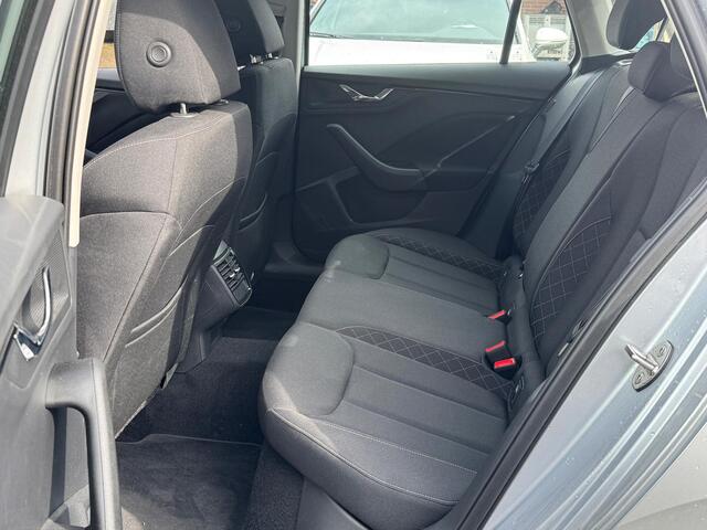 Skoda Kamiq 1.0 TSI 110PK Ambition CAMERA/CRUISE/CARPLAY