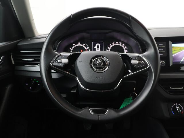 Skoda Kamiq 1.0 TSI Ambition | 110 PK | Cruise control | Lane assist | Apple Carplay/Android Auto |