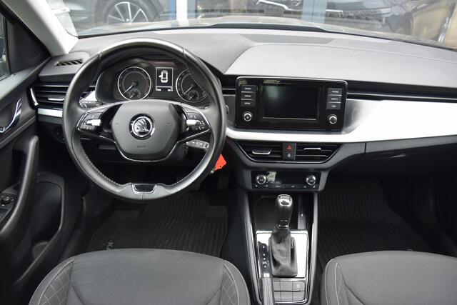 Skoda Kamiq 1.0 TSI 110PK Business Edition DSG Automaat | BOVAG Garantie | Trekhaak | Voorstoelen verwarmd | Automatische Airco | Parkeersensoren | Apple Carplay/Android Auto |