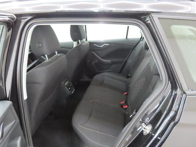 Skoda Kamiq 1.0 TSI Ambition Touchscreen Apple Carplay Cruise Lichtmetalen velgen Dealeronderhouden