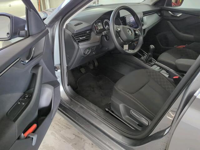 Skoda Kamiq 1.0 TSI 110pk Ambition / App-Connect / Parkeersensoren / 16" LMV