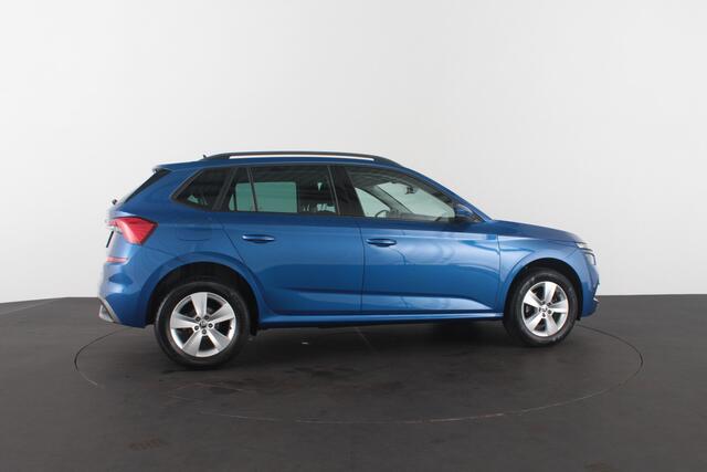 Skoda Kamiq 1.0 TSI Ambition > Race Blue/Camera/Trekhaak wegklapbaar...