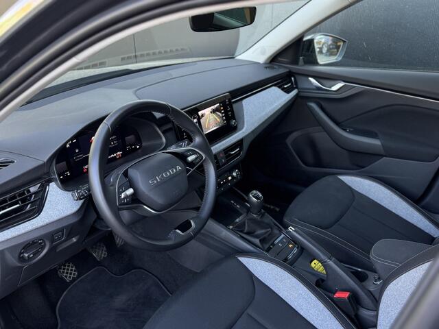 Skoda Kamiq 1.0TSI Bns. Ed./Stoelverw/Keyless entry/Fabr gar/Apple/Android/C