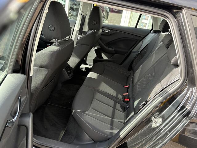 Skoda Kamiq 1.0 TSI Ambition | NAP | Navigatie | Climate Control | Cruise Control | Parkeersensoren | DAB | Lichtmetaal |