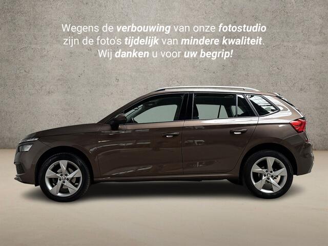 Skoda Kamiq 1.0 TSI Sport Automaat (APPLE CARPLAY, GROOT NAVI, CLIMATE, STOELVERWARMING, SPORTSTOELEN, PARKEERSENSOREN, GETINT GLAS, NIEUWSTAAT)