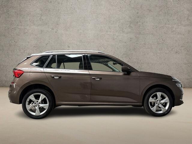 Skoda Kamiq 1.0 TSI Sport Automaat (APPLE CARPLAY, GROOT NAVI, CLIMATE, STOELVERWARMING, SPORTSTOELEN, PARKEERSENSOREN, GETINT GLAS, NIEUWSTAAT)