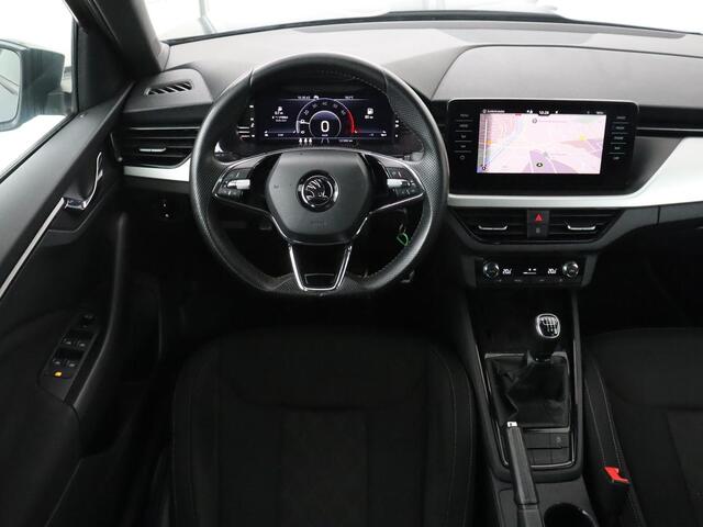 Skoda Kamiq 1.0 TSI Sport | Virtual Cockpit | Carplay | Navigatie | Sportstoelen | 17'' | Full LED | Climate control | Parkeerhulp | Cruise control | Bluetooth