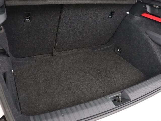 Skoda Kamiq 1.0 TSI Style | Automaat | Carplay | Keyless | Climate control | Full LED | Parkeerhulp | Cruise control | Bluetooth | Regensensor | Getint glas