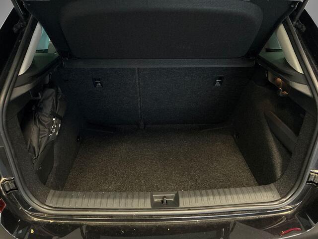 Skoda Kamiq 1.0 TSI 110pk DSG Ambition · Apple/Android Car Play · Cruise Control · P-Sensoren · 17'' Inch · Garantie t/m 20-11-2027 of 100.000km