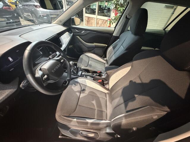 Skoda Kamiq Black Dots 1.0 TSI Business Edition Stoelverwarming Navigatie 17 Lmv achteruit Camera
