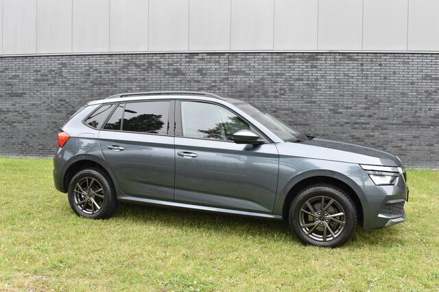 Skoda Kamiq 1.0 TSI Ambition Navigatie Stoelverwarming 2 sets wielen