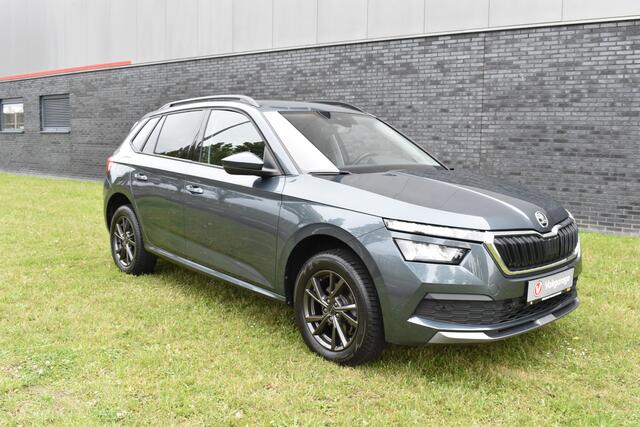 Skoda Kamiq 1.0 TSI Ambition Navigatie Stoelverwarming 2 sets wielen