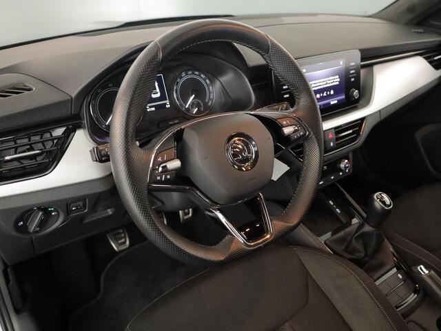 Skoda Kamiq 1.0 TSI Sport Business 110 pk | Navigatie via App | Trekhaak (wegklapbaar) | Parkeersensoren achter | Apple Carplay/Android Auto | Stoelverwarming |