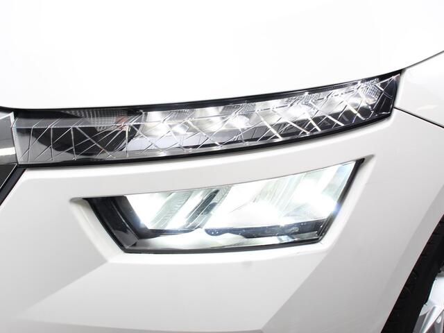 Skoda Kamiq 1.0 TSI Sport Business Climate control Cruise control Achteruitrijcamera Parkeersensoren Keyless Navigatie Apple Carplay/ Android auto Lichtmetalen velgen