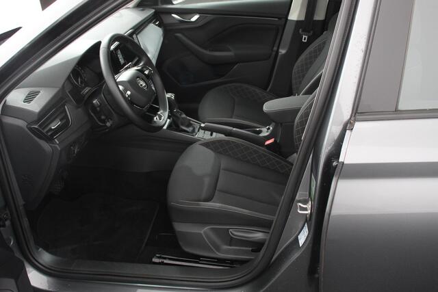 Skoda Kamiq 1.0 TSI DSG Ambition Adaptive Cruise Control Trekhaak DAB Stoelverwarming Apple Carplay/Android Auto Lichtmetalen Velgen