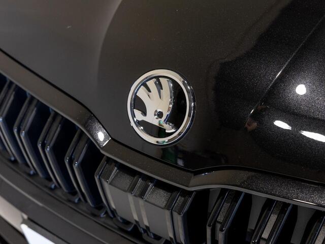 Skoda Kamiq 1.0 TSI Monte Carlo / 115pk / Panorama dak / Stoelverwarming / Achteruitrij camera /