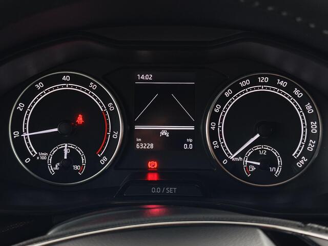 Skoda Kamiq 1.0 TSI Sport Business | Parkeersensoren V+A | Climate Control | Apple CarPlay / Android Auto | Cruise Control |