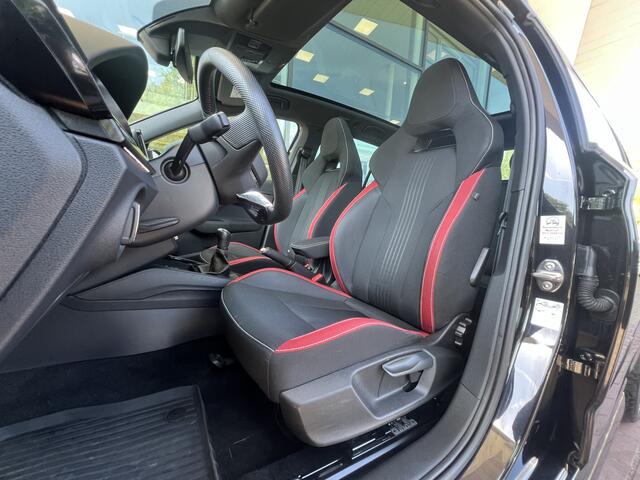 Skoda Kamiq 1.0 TSI Monte Carlo / Panorama dak / Virtual cockpit / Navigatie / 18'' LMV