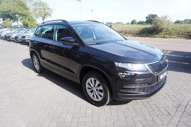 Skoda Karoq 1.0 TSI BUSINESS EDITION LUXE OKT 2021 CAMERA ELECTR.TREKHAAK ANDROID-APPLECARPLAY NAVI STOELVERWARMING ADAPTIEVE CRUISE CLIMA BLUETOOTH PDC V+A ENZ...