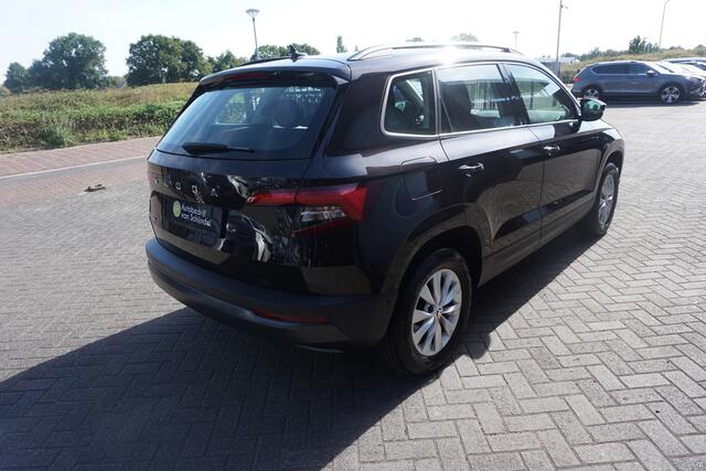 Skoda Karoq 1.0 TSI BUSINESS EDITION LUXE OKT 2021 CAMERA ELECTR.TREKHAAK ANDROID-APPLECARPLAY NAVI STOELVERWARMING ADAPTIEVE CRUISE CLIMA BLUETOOTH PDC V+A ENZ...