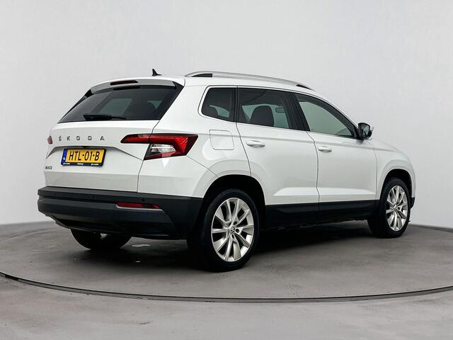 Skoda Karoq 1.0 TSI Style | panorama dak | Cruise control | Navi | Climate Control | Elect.verstelbare stoelen met geheugen | Camera