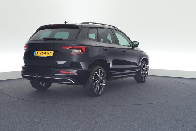 Skoda Karoq 1.5 TSI 150pk DSG ACT Sportline Business Trekhaak Camera Keyless Virtual Cockpit Navigatie