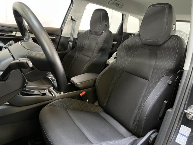Skoda Karoq 1.5 TSI ACT Ambition / AUTOMAAT/ PARK. SENSOREN V+A/ STOEL VERWARMING/ CRUISE CONTROL/ SMART LINK/ CLIMA/ DAB/ LED/ ISOFIX/ 17'' LMV