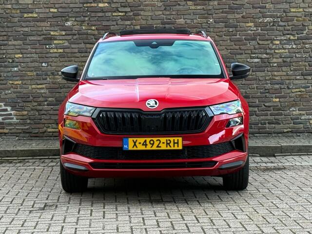 Skoda Karoq 1.5 TSI Sportline Automaat Panodak ACC Trekhaak