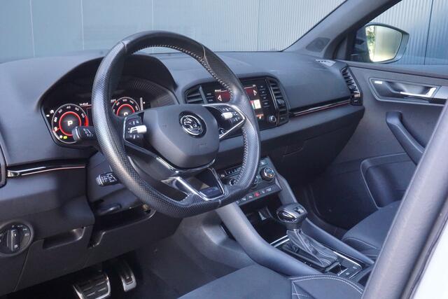 Skoda Karoq 1.5 TSI ACT Sportline Business | Automaat | Panoramadak | Virtual Cockpit | ACC | Black Optic | Origineel NL |