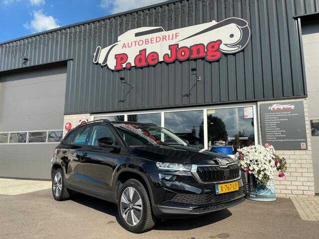 Skoda Karoq 1.5 TSI BUSINESS PLUS, Camera, Trekhaak elek, ACC, Stoelverw. Stuurverw. Carplay