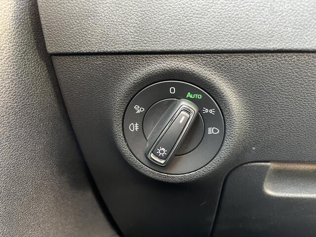 Skoda Karoq 1.5 TSI ACT Style / AUTOMAAT/ CAMERA/ PARK. SENSOREN/ LED/ STOEL-STUURVERWARM./ VIRTUAL COCKPIT/ SMARTLINK/ NAVI/ CLIMA/ 18" LMV