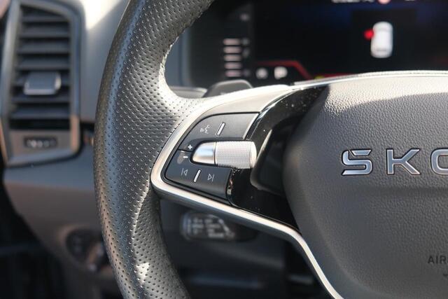 Skoda Karoq 1.5 TSi 150pk DSG Sportline | Navi | App Connect | Climate | Adaptive Cruise | Camera | Matrix LED | Elektrische Achterklep | Trekhaak