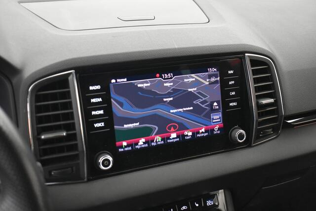Skoda Karoq 1.5 TSI ACT Sportline Business Sport Stoelen Virtual Cockpit Camera Navi Stoelverwarming