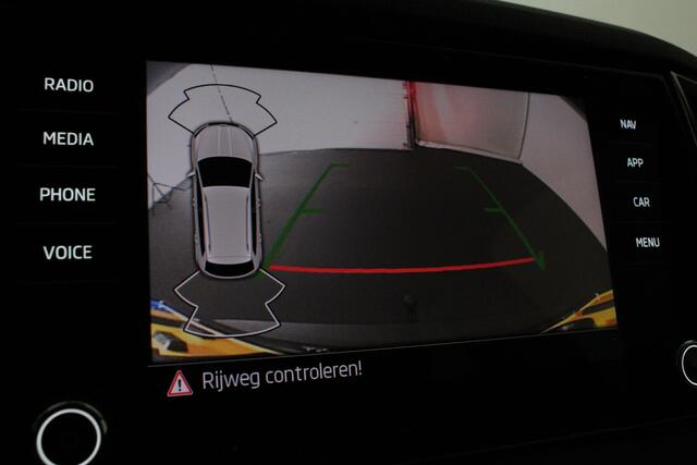 Skoda Karoq 1.5 TSI ACT Style 150pk Automaat/Camera/Trekhaak/ACC cruise control adaptief...