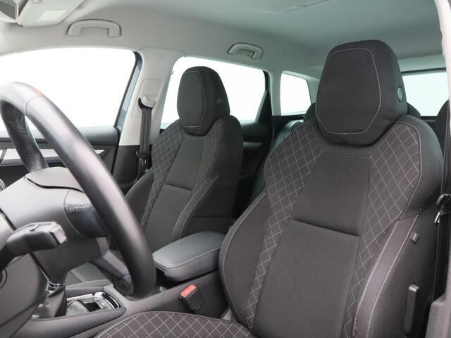 Skoda Karoq 1.6 TDi 115 Pk Clever Edition | LED | Parkeersensoren | Cruise Control | Carplay | Navigatiesysteem | Climate Control | 18 Inch