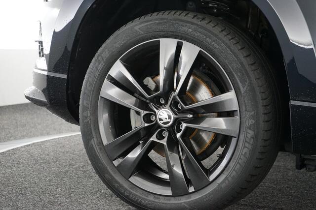 Skoda Karoq 1.5 TSI ACT Sportline Business | Trekhaak | ACC | Stoelverwarming