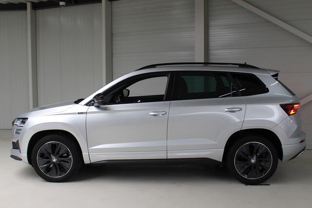 Skoda Karoq 1.5 TSI ACT Sportline DSG Automaat Navigatie | Led | Blackline | Stoelverwarming