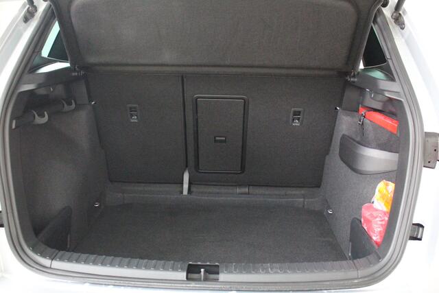 Skoda Karoq 1.5 TSI ACT Sportline DSG Automaat Navigatie | Led | Blackline | Stoelverwarming