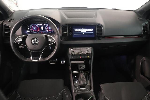 Skoda Karoq 1.5 TSI ACT Sportline Business | Adaptieve cruisecontrol | Camera | Panoramadak | Trekhaak | CANTON audio | Elektr achterklep | Stuur en stoel verwarming |