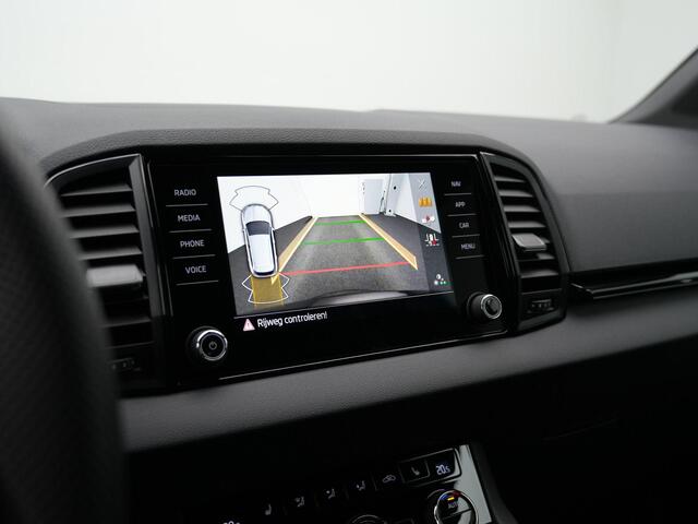 Skoda Karoq 1.5 TSI ACT 150 pk DSG Sportline Business | Matrix LED | Canton | Stuur-/achterbankverwarming | Achteruitrijcamera