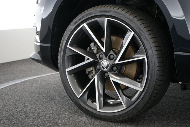 Skoda Karoq 1.5 TSI ACT Sportline Business | Trekhaak | Pano | ACC | Blind-spot