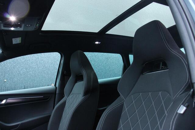 Skoda Karoq 1.5 TSI ACT Sportline Business 31DKM, PANO, TREKHAAK, CARPLAY