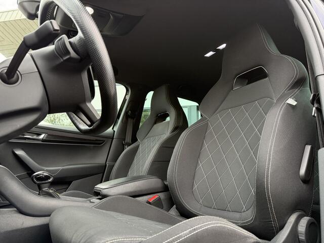 Skoda Karoq 1.5 TSI Aut. DSG ACT Sportline Business | Trekhaak | Virtual | Camera| Navi |