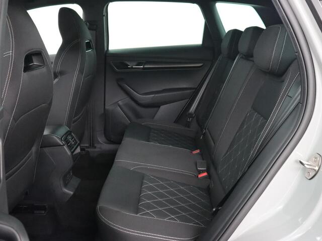 Skoda Karoq 1.5 TSI Sportline | Trekhaak | Stoelverwarming | Camera | Carplay | Virtual Cockpit | Sportstoelen | Navigatie | Full LED | Parkeerhulp | Sfeerverlichting | Climate control | Cruise control
