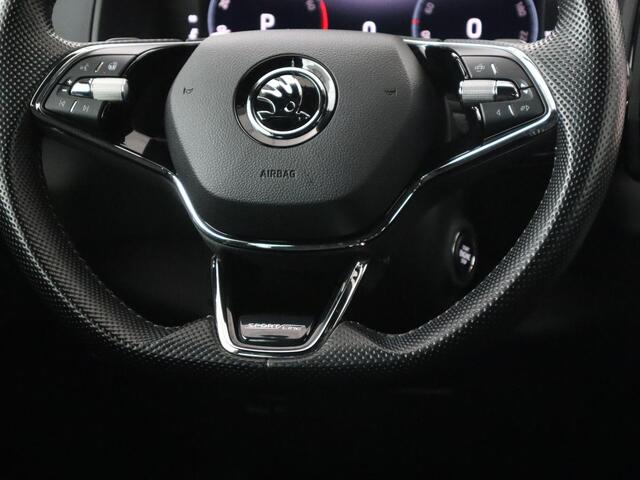 Skoda Karoq 1.5 TSI Sportline | Trekhaak | Stoelverwarming | Camera | Carplay | Virtual Cockpit | Sportstoelen | Navigatie | Full LED | Parkeerhulp | Sfeerverlichting | Climate control | Cruise control