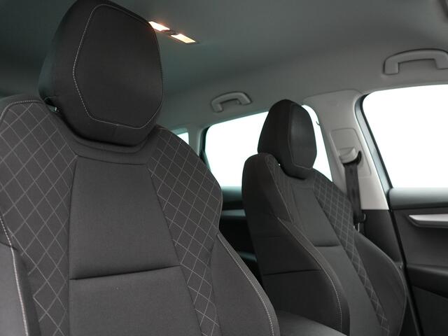 Skoda Karoq 1.5 TSI ACT Ambition Business 150pk Dealer O.H. | Adaptive Cruise | Apple Carplay | Camera | Stoelverwarming | Navigatie |