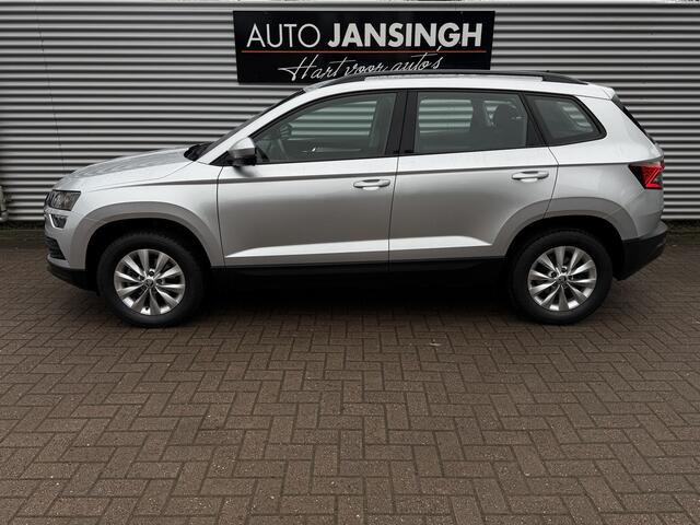 Skoda Karoq 1.0 TSI Ambition | Airco | Cruise control | Navigatie | Trekhaak | LM Velgen | PDC achter | Als Nieuw! | RIJKLAARPRIJS INCL 12 MAANDEN GARANTIE EN BEURT
