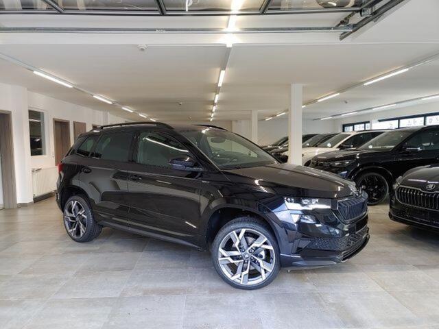 Skoda Karoq 1.5 TSI DSG SPORTLINE TREKHAAK/CAMERA/CARPLAY/ACC/STOELVERW/E-KLEP