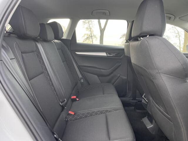 Skoda Karoq 1.0 TSI Style Automaat Navi Stoelverw. Pdc Lmv Trekhaak